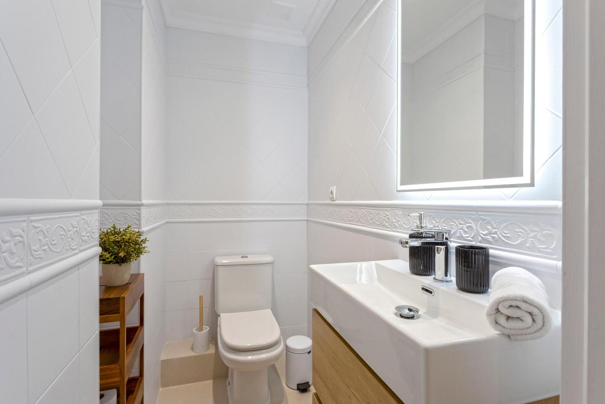 Genteel Royal Garden Apartment Marbella